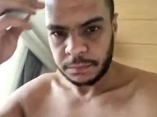 Gay sex chat with mezzat1717 - camgaychat.com - Britain