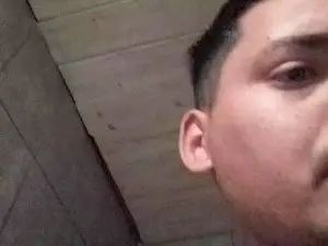 Gay sex chat with Guille_1999 - camgaychat.com - Spain