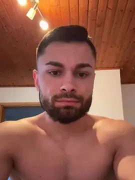 Gay sex chat with Dragos250 - camgaychat.com - Britain