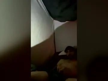 Gay sex chat with ksadler15 - camgaychat.com - Britain