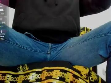 Gay sex chat with masterbbchard - camgaychat.com