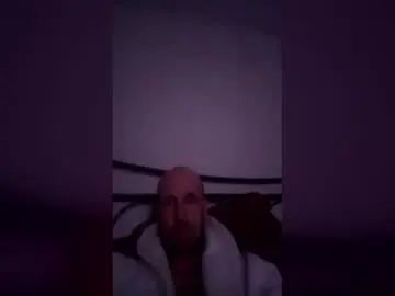 Gay sex chat with liquids_45 - camgaychat.com - Britain