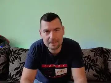 Gay sex chat with rrratata_tat7713 - camgaychat.com - Britain
