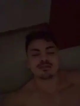 Gay sex chat with TRAINER999999 - camgaychat.com - Italy