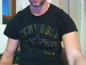 Gay sex chat with Playmen26 - camgaychat.com - Britain