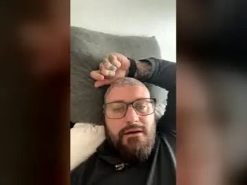 Gay sex chat with brandonbreno - camgaychat.com - Britain