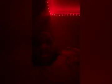 Gay sex chat with carlylecoop - camgaychat.com - Britain