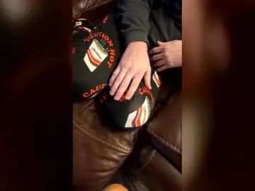 Gay sex chat with anrkissed - camgaychat.com - Britain