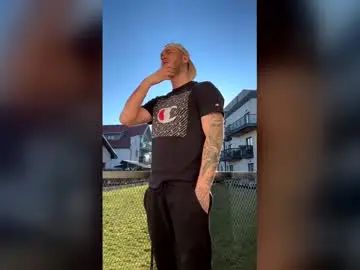 Gay sex chat with theworldisyoursss - camgaychat.com - Britain