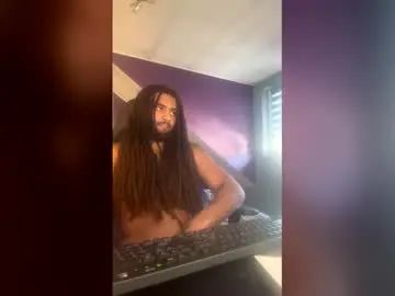 Gay sex chat with johnnorris071 - camgaychat.com - Britain