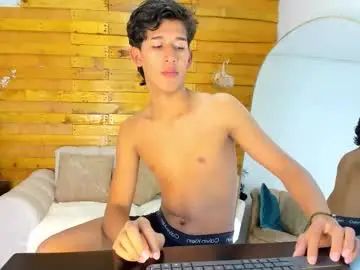 Gay sex chat with dave_eliot - camgaychat.com - Britain