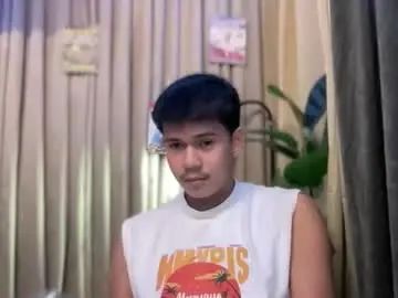 Gay sex chat with letmebeyourgreat1 - camgaychat.com - Britain