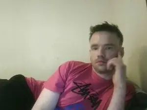 Gay sex chat with XXXRyanYoung - camgaychat.com - Britain