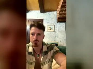 Gay sex chat with zeusoctavian - camgaychat.com - Britain