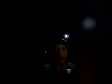 Gay sex chat with fleedledeedle420 - camgaychat.com - Britain