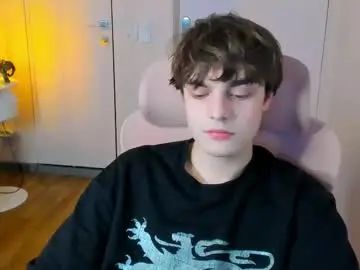 Gay sex chat with maxvibee - camgaychat.com - Britain