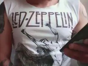 Gay sex chat with ArturoBravka - camgaychat.com - Britain