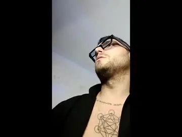 Gay sex chat with leonards17 - camgaychat.com - Britain