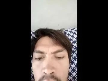 Gay sex chat with moisesarh27 - camgaychat.com - Britain