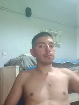 Gay sex chat with LucasC0093 - camgaychat.com - Spain