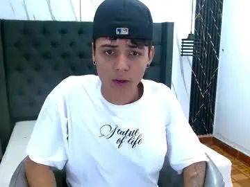 Gay sex chat with juan_nene - camgaychat.com - Britain