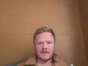 Gay sex chat with BigD9919 - camgaychat.com - Britain