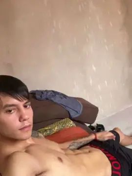 Gay sex chat with Siempreelmismo - camgaychat.com