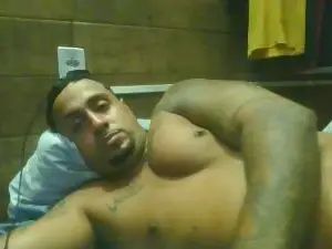 Gay sex chat with theuzinsaldanha - camgaychat.com - Portugal