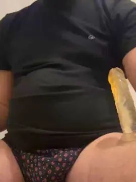 Gay sex chat with Brando_2020 - camgaychat.com - Italy