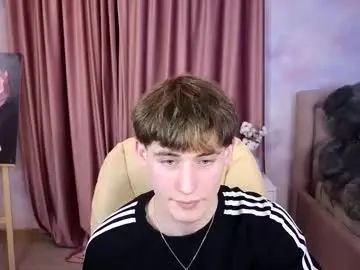 Gay sex chat with evan__joy - camgaychat.com - Britain