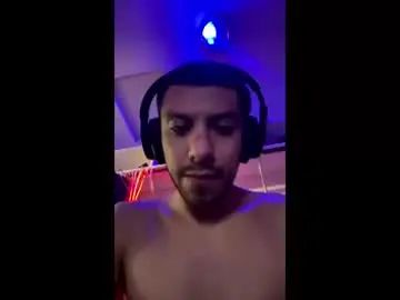 Gay sex chat with jaylikes269fans - camgaychat.com - Britain