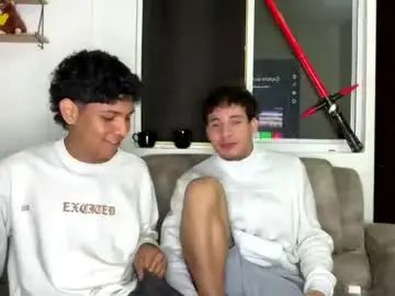 Gay sex chat with cosmic_cat01 - camgaychat.com - Britain