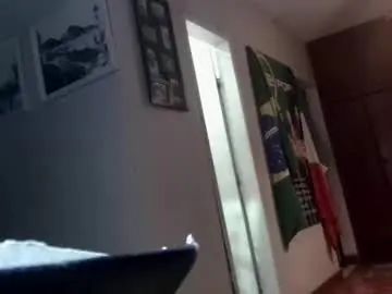 Gay sex chat with powerhouse464 - camgaychat.com - Britain