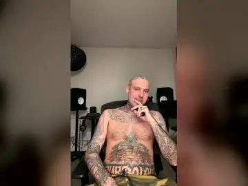 Gay sex chat with tefwesley - camgaychat.com - Britain