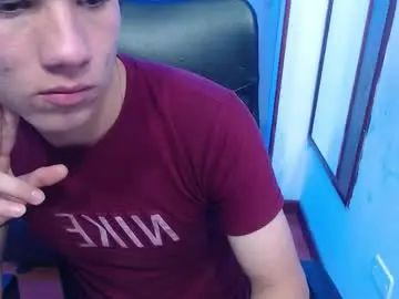 Gay sex chat with stich_23 - camgaychat.com - Britain