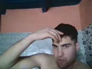 Gay sex chat with iulian22333 - camgaychat.com - Britain