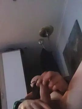 Gay sex chat with Marcowijchen - camgaychat.com - Britain