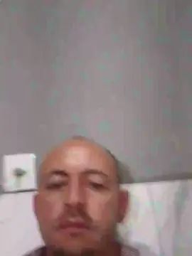 Gay sex chat with Oliveiratoughol - camgaychat.com - Portugal