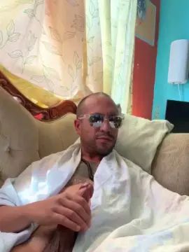 Gay sex chat with mmm8694 - camgaychat.com - Britain