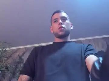 Gay sex chat with adriian_cole - camgaychat.com - Spain