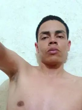 Gay sex chat with Consentido0 - camgaychat.com - Britain