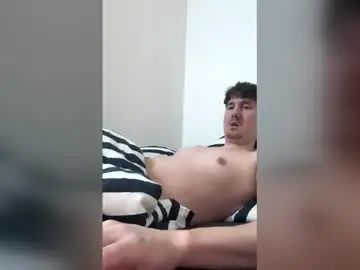 Gay sex chat with thefreakydkboy - camgaychat.com - Britain