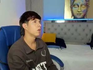 Gay sex chat with Brent_18 - camgaychat.com - Britain