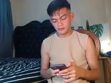 Gay sex chat with _hungry_cock_ - camgaychat.com - Britain