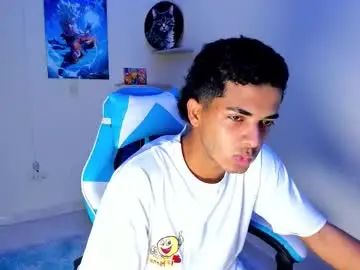 Gay sex chat with ozunna_brown07 - camgaychat.com - Britain