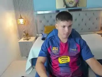 Gay sex chat with alessandrofranco - camgaychat.com - Britain