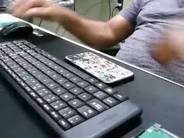 Gay sex chat with max2000xxx - camgaychat.com - Britain