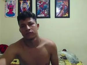Gay sex chat with maikol245 - camgaychat.com