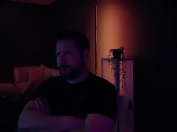 Gay sex chat with glitchperfect - camgaychat.com - Britain