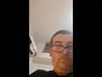 Gay sex chat with uncuthardtop85 - camgaychat.com - Britain